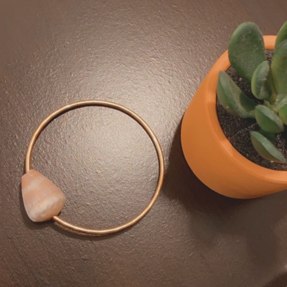 Shell Bangle, 14k Gold - Picture 2 of 2